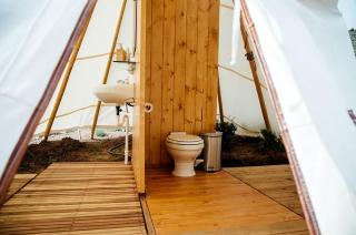 Stylish Camping Tents Set on an Organic Farm in Hudson Valley, New York State - Ghent - 5