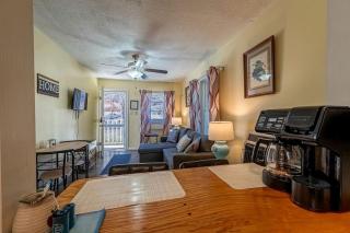 Quaint Cozy Cottage Perfect for a Peaceful Getaway in West Virginia - Pipestem - 5