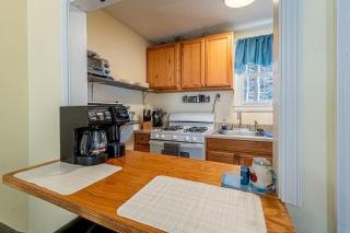 Quaint Cozy Cottage Perfect for a Peaceful Getaway in West Virginia - Pipestem - 4