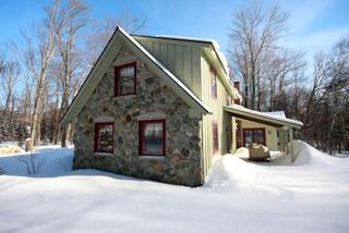Charming Secluded Cottage with Fairy Tale Woodlands in Vermont's Green Mountains - Stowe - 0