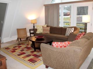 A-Frame Cabin Rental with Hot Tub and Pool Access in Massanutten Resort - Massanutten - 6