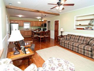 Cozy Mountain Getaway near Biking Trails in Franklin, North Carolina - Franklin - 9