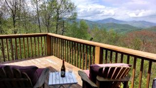 Cozy Cabin Rental with Stunning Views for Mountain Getaway in Boone, North Carolina - Boone - 0