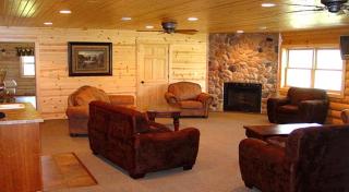 Spacious Cabin Retreat for Large Groups near Lanesboro, Minnesota - - 7