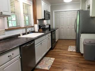 Secluded and Historic 1890s Cottage near the Blue Ridge Mountains, North Carolina - Franklin - 4