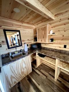 Lofted Cabin Perfect for a Relaxing Getaway in South Dakota - Rapid City - 9