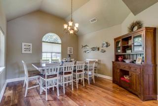 Spacious Cottage Rental on the Shores of Cedar Creek Lake in Mabank, Texas - 8