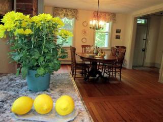 Historic Cottage with Country Charm Next to Creek in Carlisle, Pennsylvania - Carlisle - 5