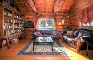 Log Cabin with a Hot Tub in Ellicottville, For Magical Glamping Escapes in New York - Ellicottville - 9
