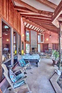 Beautiful Cabin Surrounded by Forest with Amazing Outdoor Amenities for a Peaceful Escape in the Outdoors in Ben Wheeler, Texas - 5