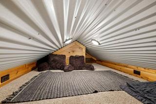 Stunning Riverfront Log Cabin Nestled Amidst Trees in Nashoba, Oklahoma - Nashoba - 1