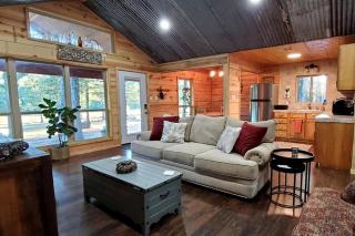 Impressive Cabin Surrounded by Trees in Nashoba, Oklahoma - Nashoba - 1