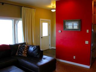 Romantic Cabin Getaway Along the Madison River in Ennis, Montana - Ennis - 5