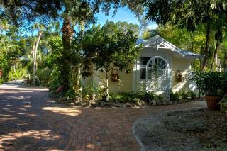 Luxury Cottage Rental with Direct Beach Access in Siesta Key, Florida - Sarasota - 3