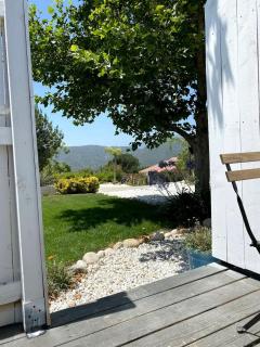 Fully Refurbished Container in Devore Heights, California, for Glamping Trips on Route 66 - - 4