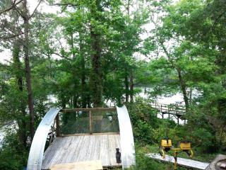 Eclectic Riverfront Log Cabin and Artist Retreat for Groups in Castle Hayne, North Carolina - Rocky Point - 5