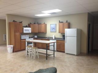 Spacious Countryside Getaway Ideal for Large Groups near Wichita, Kansas - 9
