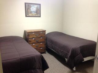 Spacious Countryside Getaway Ideal for Large Groups near Wichita, Kansas - - 2