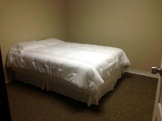 Spacious Countryside Getaway Ideal for Large Groups near Wichita, Kansas - - 1