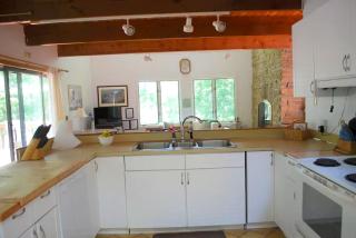 Pondside Vacation Rental with Deck and Private Beach Access in Cape Cod, Massachusetts - South Orleans - 5