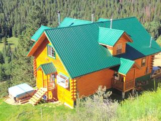 Spacious Cabin Rental with a Hot Tub for a Weekend Getaway near Denver, Colorado - Black Hawk - 0