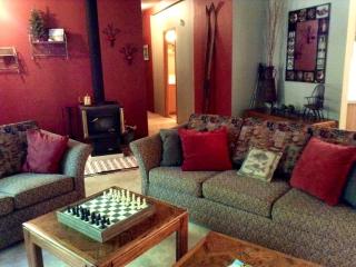 Charming Cabin Rental with Mountain Views in Packwood, Washington - Packwood - 7