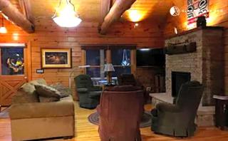 Stunning Log Cabin Rental with a Fireplace near the Volga River State Recreation Area, Iowa - Fayette - 7