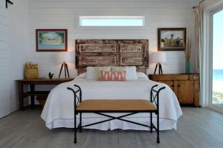 Luxury Vacation Rental with a Pool in Pensacola Beach, Florida - Pensacola - 4