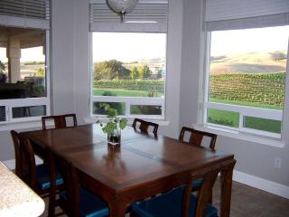 Spacious Luxury Getaway with Vineyard Views in Paso Robles, California - Creston - 8