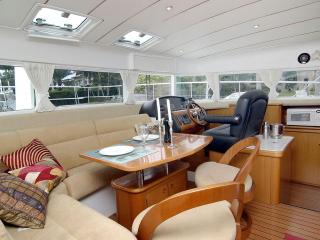 Luxury Yacht Rental with Upscale Amenities in Miami, Florida - Miami - 5