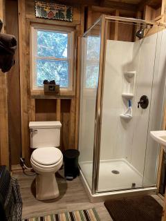 Romantic Cabin Rental Overlooking Otter Creek in the Adirondacks of Upstate New York - Glenfield - 7