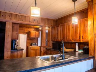 Gorgeous Cottage Rental on Banks of Rangeley Lake in Rangeley, Maine - Rangeley - 6