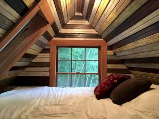 Cozy Alpaca Tree House Rental in the Bamboo Forest in Atlanta, Georgia - Atlanta - 9