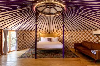 Luxurious Romantic Yurt with Hot Tub in Dripping Springs, Texas - Hammetts Crossing - 9