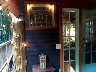 Cozy Alpaca Tree House Rental in the Bamboo Forest in Atlanta, Georgia - Atlanta - 1
