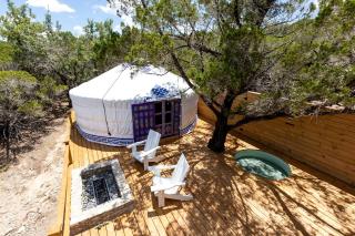 Luxurious Romantic Yurt with Hot Tub in Dripping Springs, Texas - Hammetts Crossing - 3