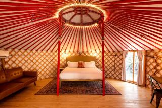 Fabulous Yurt with Hot Tub for Couples in Dripping Springs, Texas - Hammetts Crossing - 9