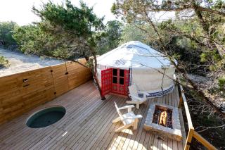 Fabulous Yurt with Hot Tub for Couples in Dripping Springs, Texas - Hammetts Crossing - 7