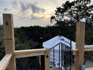 Peaceful Romantic Yurt with Hot Tub in Wimberley, Texas - Wimberley - 5