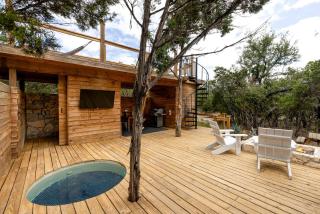 Peaceful Romantic Yurt with Hot Tub in Wimberley, Texas - Wimberley - 3