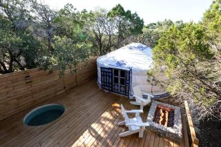 Cozy Couples Yurt with Hot Tub in Dripping Springs, Texas - Hammetts Crossing - 6