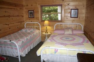 Upscale Camping Cabin for Nine by Squaw Lake in Wisconsin - Lac du Flambeau - 1