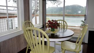 Beautifully Furnished Cottage Rental with Hot Tub on the Russian River, California - Jenner - 4