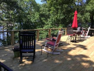 Grand Lakefront Cabin Rental for Groups Just Outside of Little Rock, Arkansas - Heber Springs - 9