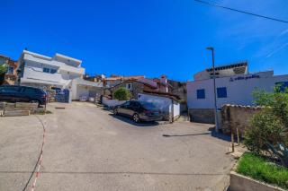 Bobbys Home - Selce - 8