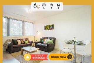 Stylish Two-Bedroom Apartment - Parking, Fast Wi-Fi, 7 Mins from Station By AV Hughes Properties - Milton Keynes - 0
