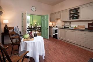 Cloister House - Melrose - 2