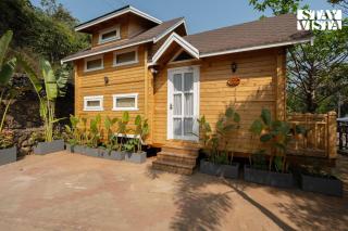 StayVista at Woodhouse Story with Pool, WiFi, AC - Morjim - 4