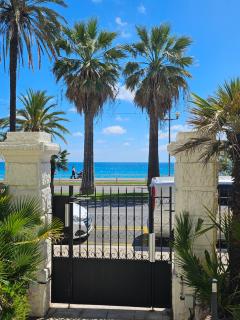 Hotel Flots d'Azur Promenade des Anglais - Nice - 9