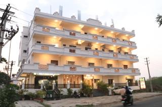 Hotel Posh - Gulbarga - 0